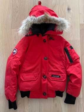 Canada Goose Chilliwack Bomber Red XS Older Model Fixed Fur